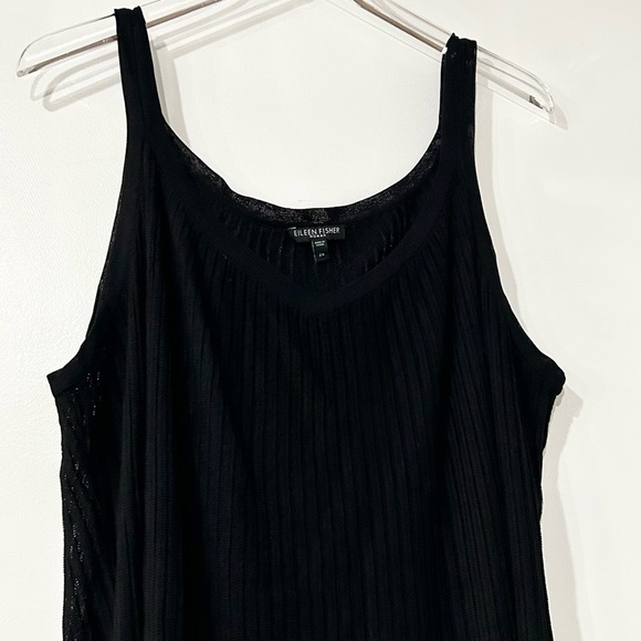 Eileen Fisher Rayon Nylon Pleat V Neck Tank in Black 2X - Picture 2 of 5
